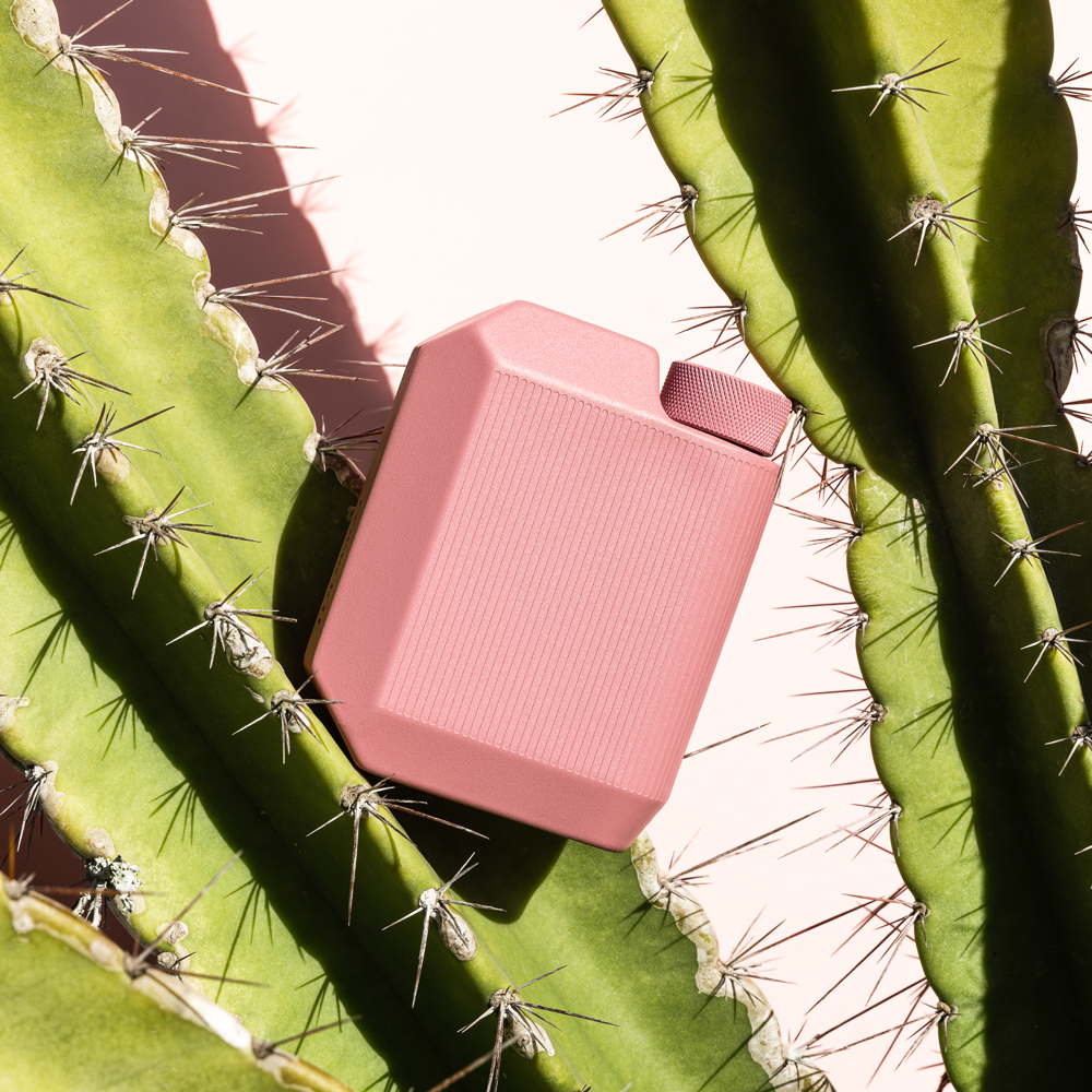 cool-flask-w8 6c7babc2d202--Flask-Lifestyle-7.png