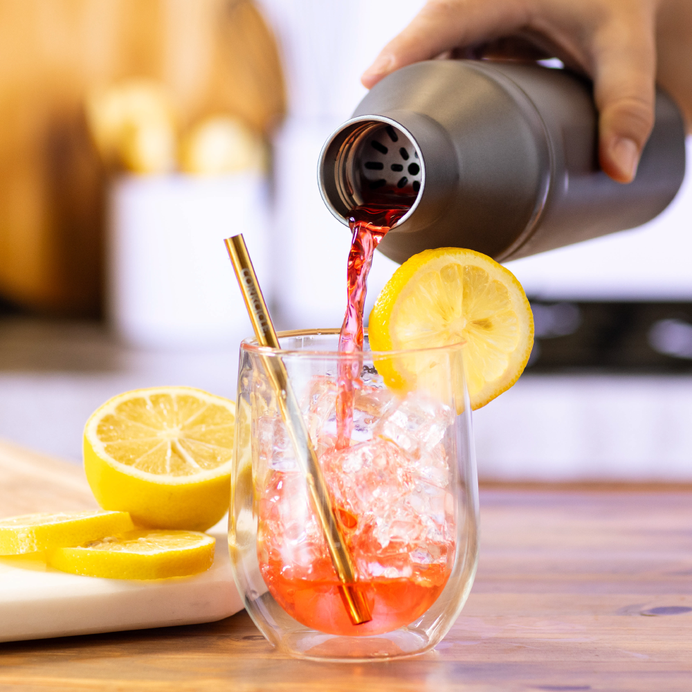 cocktail-shaker-lid-a6 Cocktail_Shaker_lifestyle_1_0f873eef-26b9-477a-b301-4dde25c00201.png